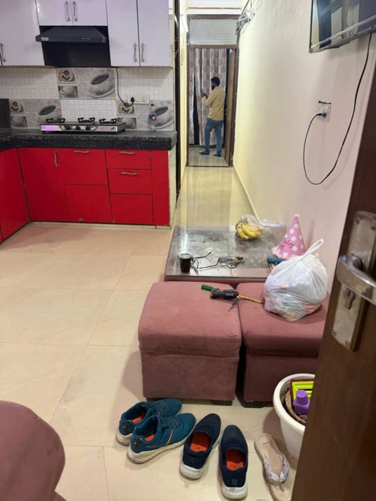 Team Area, govindpuri 2 Bedroom 70 Sq.Yd. Builder Floor In Govindpuri Delhi 10455542