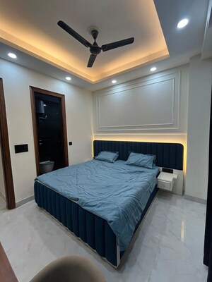 Bedroom in 1 BHK Builder Floor at Sector 52 – for Rent