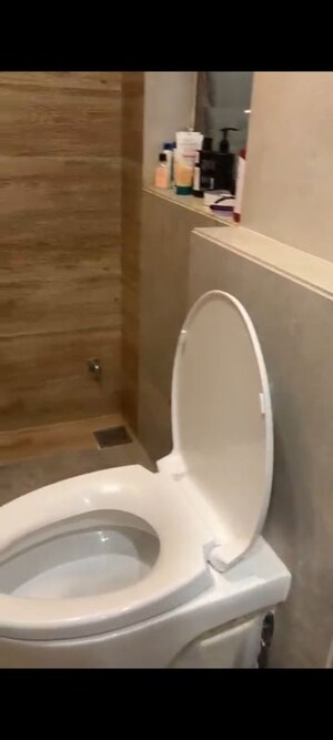 Bathroom in 1.5 BHK Apartment at Lady Ratan Tower, Worli – for Rent
