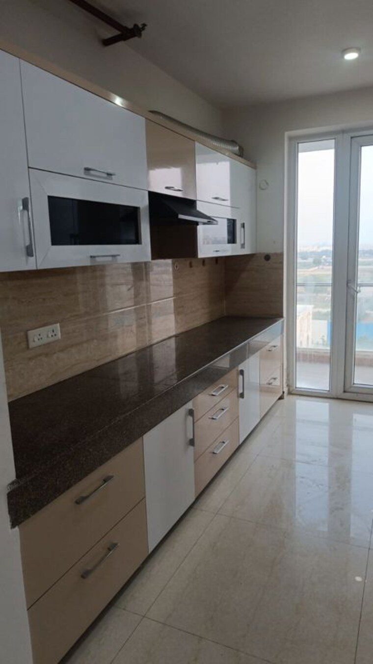Kitchen, omaxe-royal-residency-faridabad 3 Bedroom 1925 Sq.Ft. Apartment In Sector 79 Faridabad 10455571
