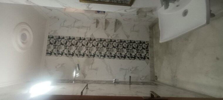 Bathroom, sector 16 2 Bedroom 1250 Sq.Ft. Independent House In Sector 16 Faridabad 10455543