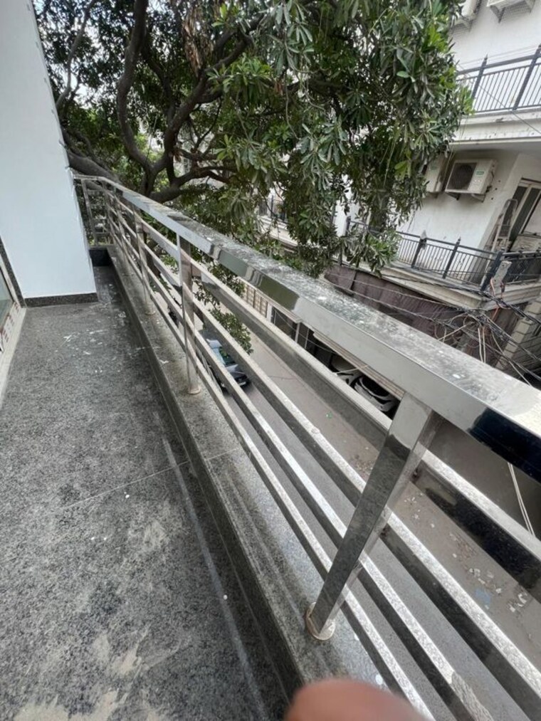 Balcony, vasant kunj enclave 2 Bedroom 85 Sq.Yd. Builder Floor In Vasant Kunj Enclave Delhi 10455573
