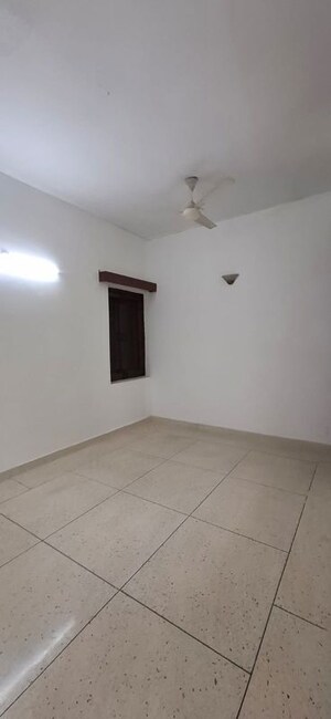 Room in 3 BHK Builder Floor at Kalkaji – for Rent