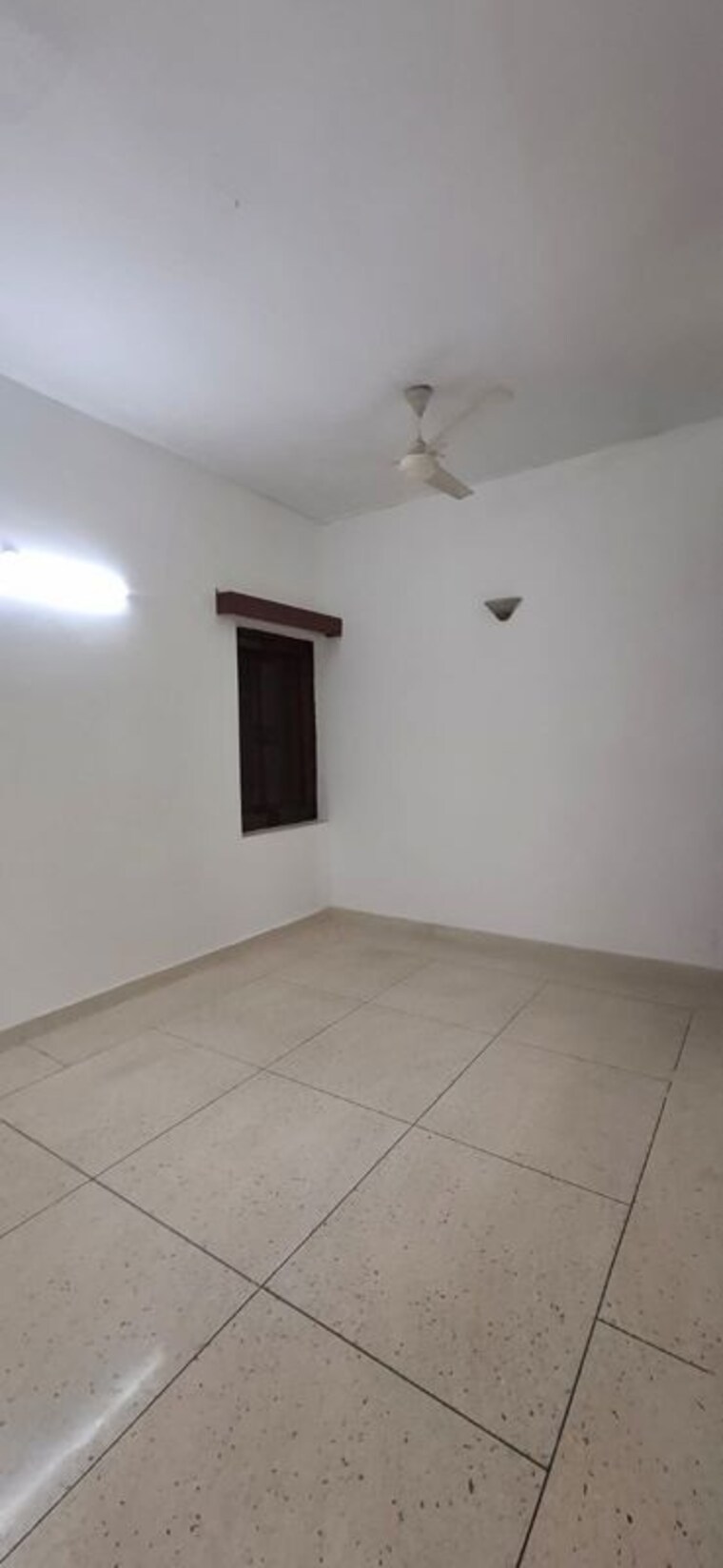 Room, kalkaji 3 Bedroom 1800 Sq.Ft. Builder Floor In Kalkaji Delhi 10455613