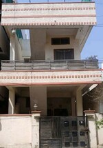 4 BHK + Pooja Room,Servant Room,Study Room,Extra Room,Basement,Store Room 160 Sq.Yd. Independent House in Sector 9