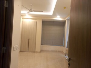 Bathroom in 4 BHK Apartment at Ambience Tivertone, Sector 50 – for Rent