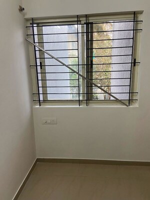Room in 2.5 BHK Apartment at Century Marvel, Hebbal – for Rent