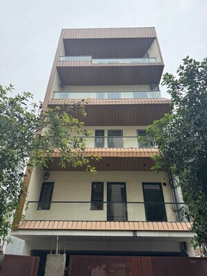 3 BHK Builder Floor For Sale in Sector 51