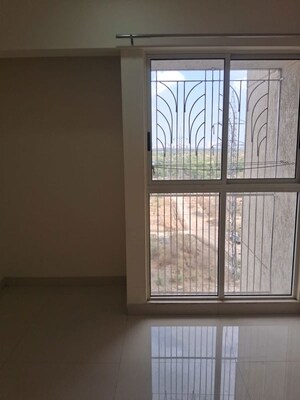 Room in 2 BHK Apartment at Lodha Upper Thane, Anjur – for Rent