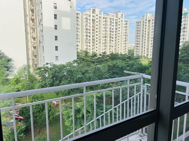Balcony, unitech-the-residences-gurgaon 3 Bedroom 1545 Sq.Ft. Apartment In Sector 33 Gurgaon 10455724