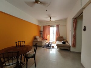 2 BHK Apartment For Rent in Crystal Tower, Parel