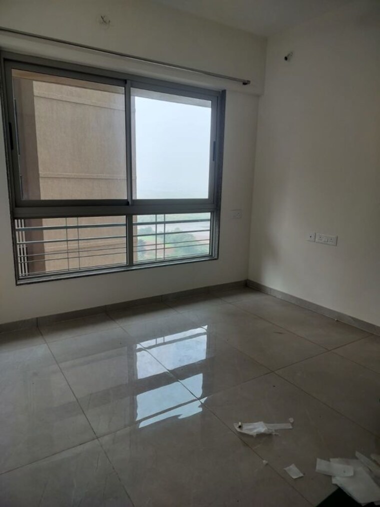 Room, gurukrupa-marina-enclave-wing-k-and-l-phase-i 2 Bedroom 618 Sq.Ft. Apartment In Malad West Mumbai 10455655