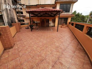 Parking in 4 BHK Apartment at Santa Inez – for Rent