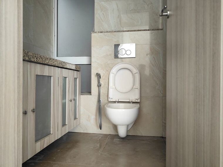 Bathroom, gala-swayam 1 Bedroom 450 Sq.Ft. Apartment In Mahim West Mumbai 10455762