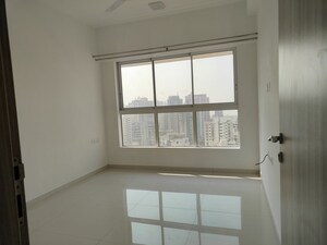 Room in 1 BHK Apartment at Gala Swayam, Mahim West – for Rent