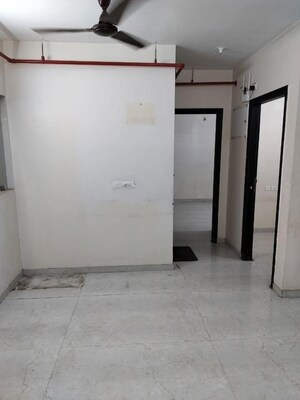 Room in 1.5 BHK Apartment at Dosti West County, Balkum Pada – for Rent