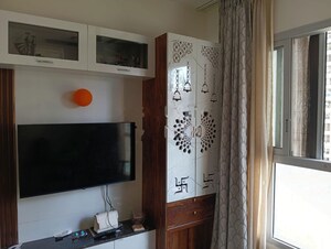 Furnished Amenities in 2 BHK Apartment at Piramal Vaikunth, Balkum Pada – for Rent