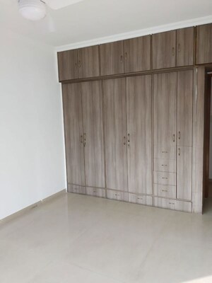 Room in 4 BHK Apartment at Navin Nagar – for Sale