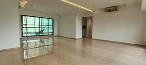 Room in 4 BHK Apartment at Evershine CHS, Khar West – for Sale