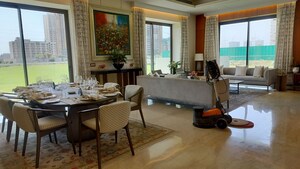 Living Room in 4 BHK Builder Floor at DLF Royale Residences, Dlf Phase I – for Sale