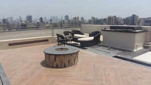Gym in 3 BHK Apartment at L Nagpal Jaswant Heights, Khar West – for Sale