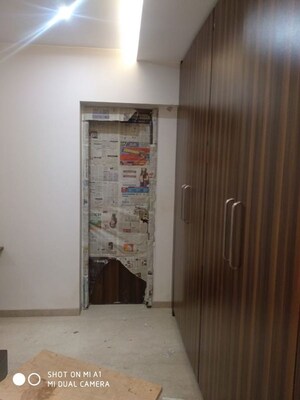 Room in 3 BHK Apartment at L Nagpal Jaswant Heights, Khar West – for Sale