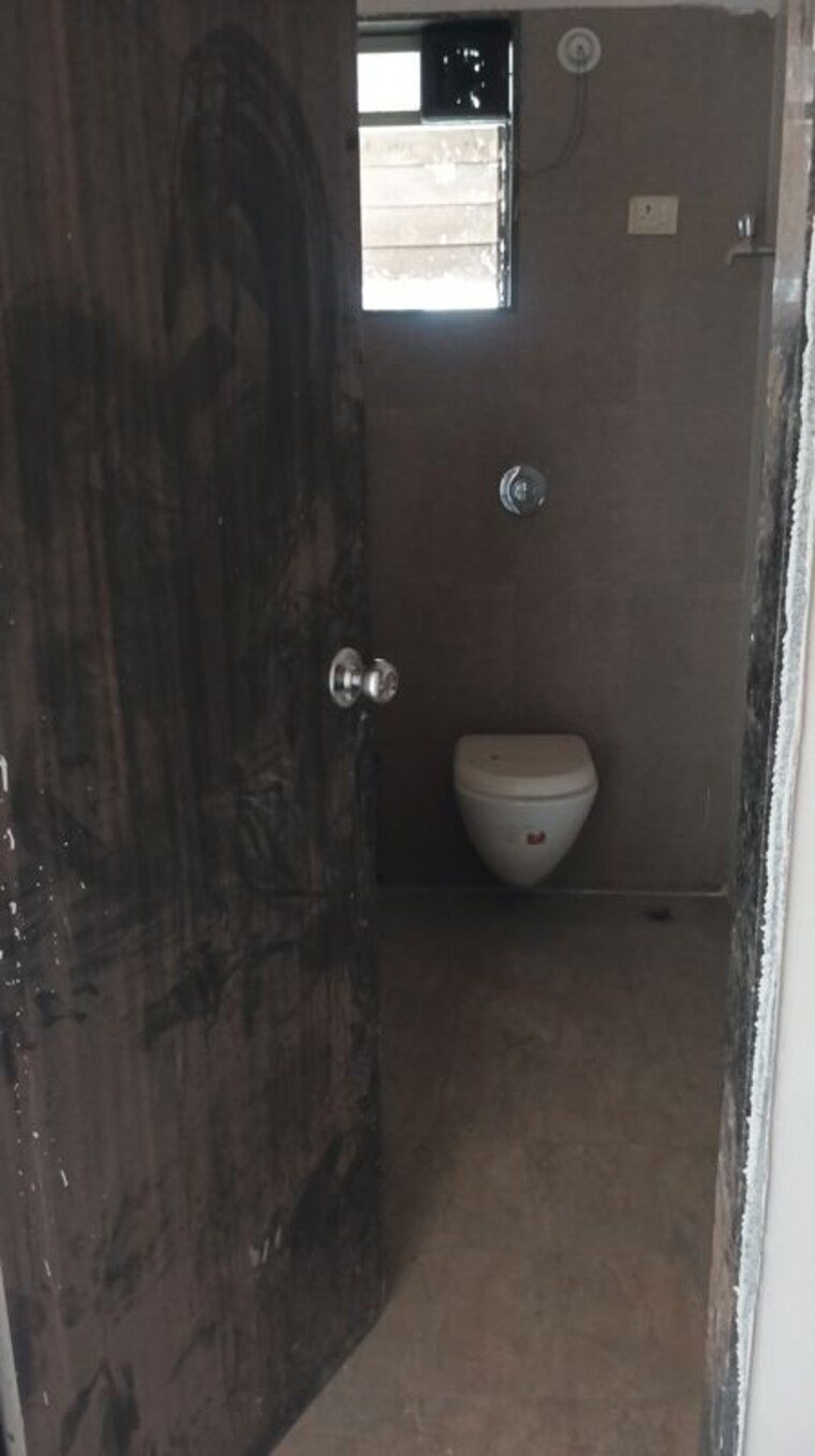 Bathroom, sr-thakur-residency 3 Bedroom 1500 Sq.Ft. Apartment In Ulwe Navi Mumbai 10455873