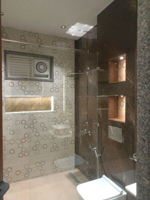 Washroom in 6+ BHK Independent House at Sector 45 – for Rent