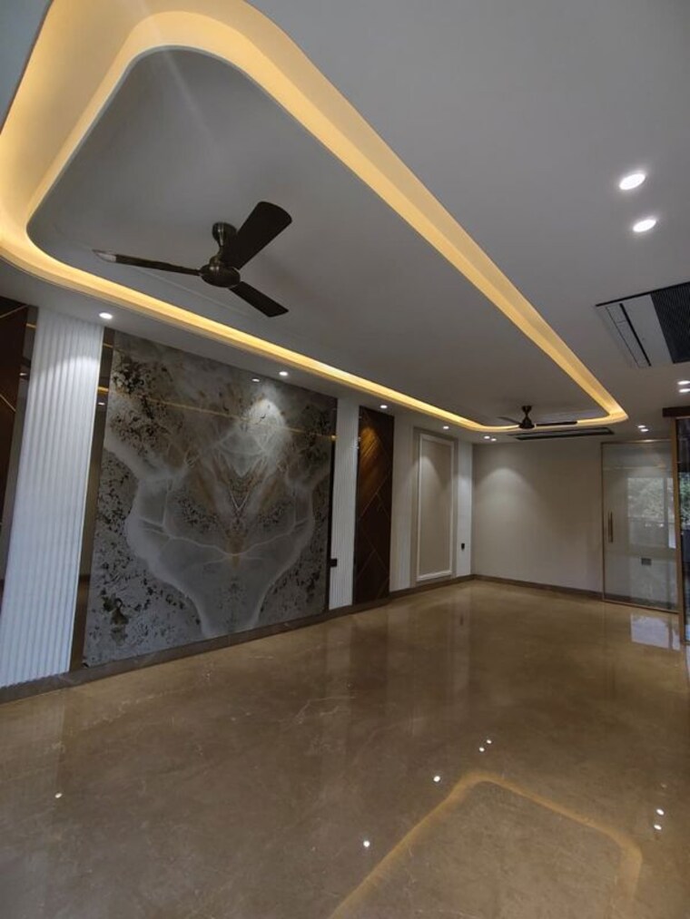 undefined, sector 45 6+ Bedroom 350 Sq.Ft. Independent House In Sector 45 Faridabad 10253050