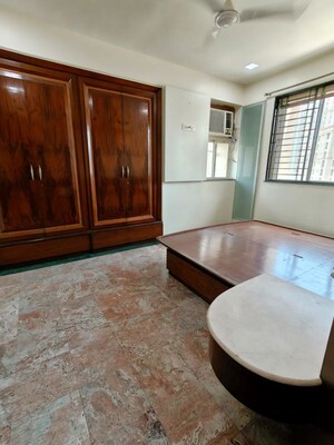 Room in 3 BHK Apartment at Hiranandani Estate Spring Hill, Ghodbunder Road – for Sale
