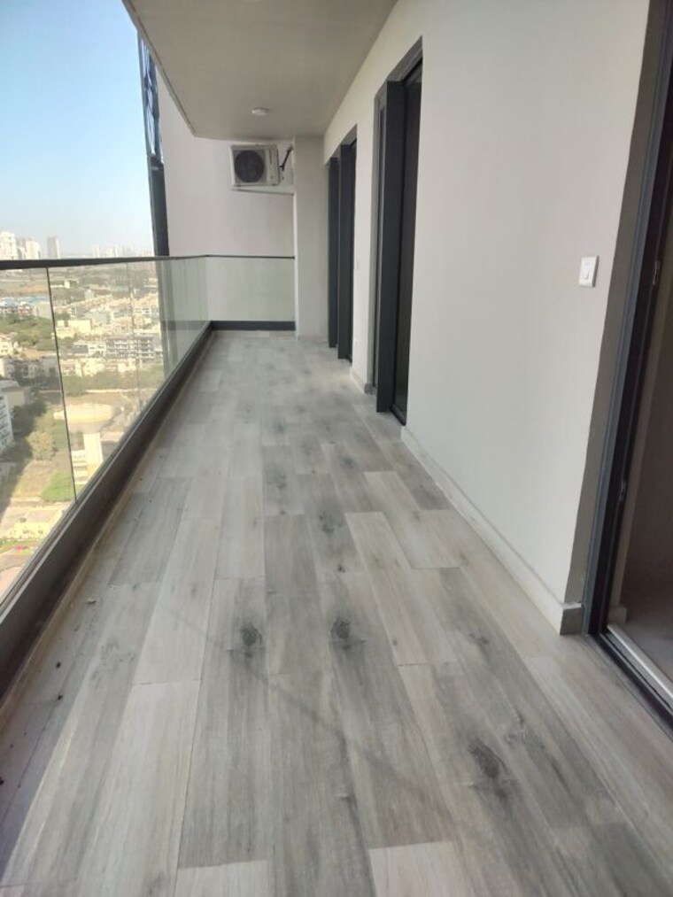 Balcony, skc-elite-homes 4 Bedroom 2700 Sq.Ft. Builder Floor In Dlf Phase ii Gurgaon 10455891