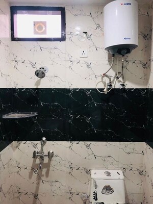 Team Area in 1 RK Builder Floor at South City 1 – for Rent