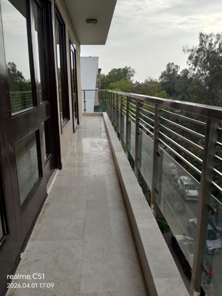 Balcony, defence colony 3 Bedroom 2925 Sq.Ft. Builder Floor In Defence Colony Delhi 10455951