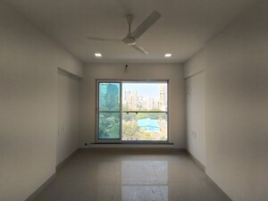2 BHK Apartment For Sale in Triumph Tower, Malad West