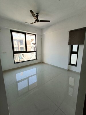 Bedroom in 2 BHK Apartment at Sunteck Avenue 2, Goregaon West – for Rent