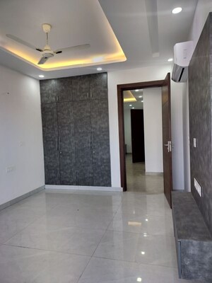Room in  Builder Floor at DLF City Phase III, Sector 24 – for Sale