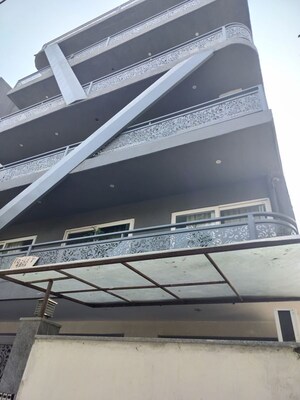 Staircase in  Builder Floor at DLF City Phase III, Sector 24 – for Sale
