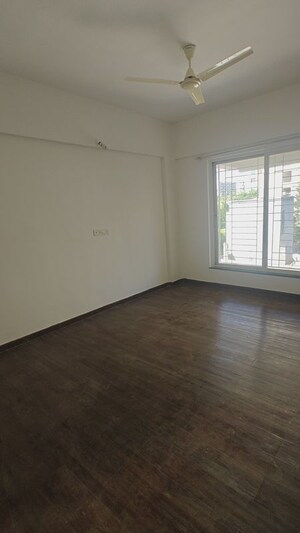 Room in 2 BHK Apartment at Alcon Acacia, Kondhwa Budruk – for Sale