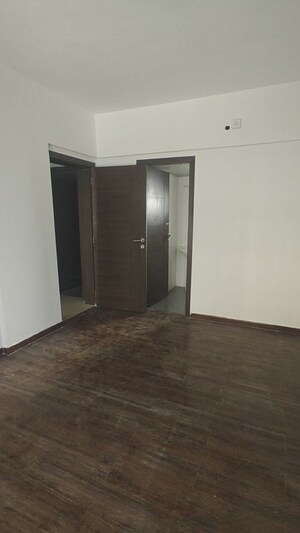 Room in 2 BHK Apartment at Alcon Acacia, Kondhwa Budruk – for Sale