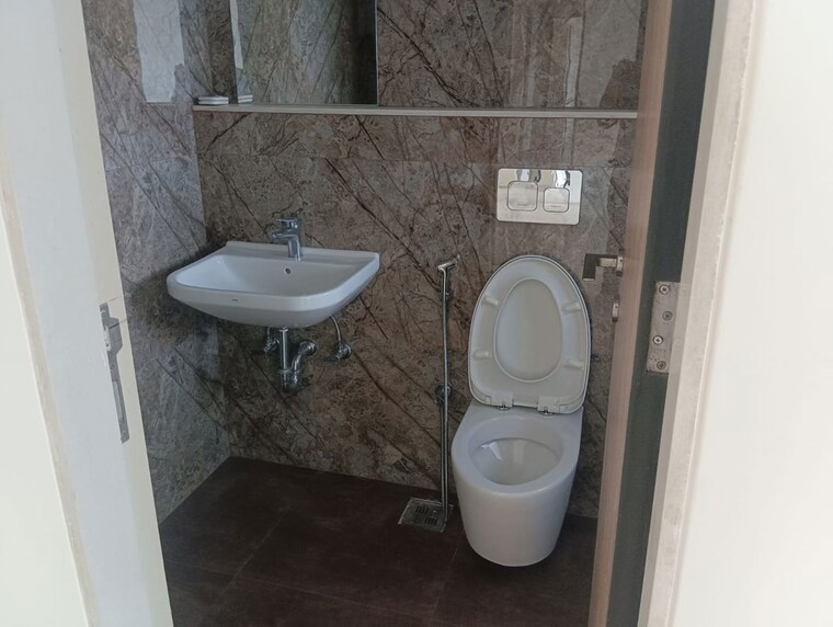 Bathroom, dosti-eastern-bay 2 Bedroom 768 Sq.Ft. Apartment In Wadala Mumbai 10455987