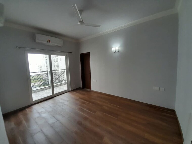Room, central-park-flower-valley-aqua-front-towers 3 Bedroom 1789 Sq.Ft. Apartment In Sohna Sector 33 Gurgaon 10455993