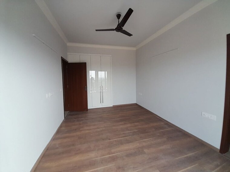 Room, central-park-flower-valley-aqua-front-towers 3 Bedroom 1789 Sq.Ft. Apartment In Sohna Sector 33 Gurgaon 10455993