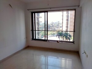 Room in 4 BHK Apartment at Kalpataru Aura, Ghatkopar West – for Rent
