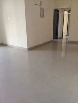 Room in 2 BHK Apartment at HUBTOWN GARDENIA ROSEWOOD & REDWOOD CHS LTD, Mira Road – for Sale