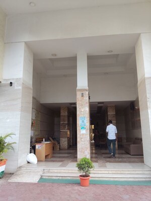 Bathroom in 2 BHK Apartment at HUBTOWN GARDENIA ROSEWOOD & REDWOOD CHS LTD, Mira Road – for Sale