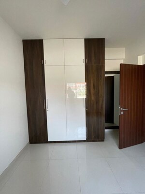 Room in 3 BHK Apartment at Century Breeze, Jakkuru – for Sale