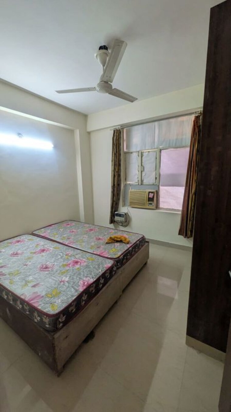 Bedroom, shree-vardhman-mantra 2 Bedroom 800 Sq.Ft. Apartment In Sector 67 Gurgaon 10456079