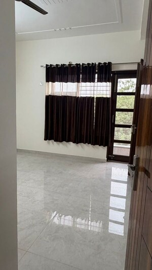 Balcony in 2 BHK Builder Floor at Sector 64 – for Rent