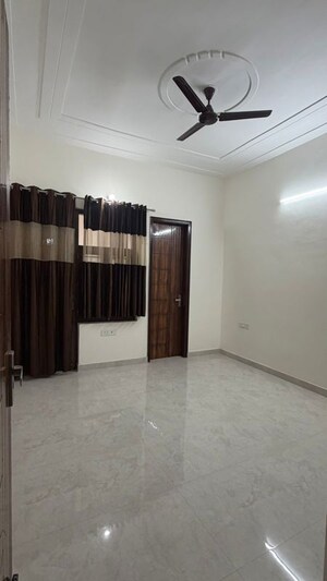 Building Lobby in 2 BHK Builder Floor at Sector 64 – for Rent