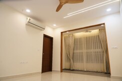 3 BHK + Servant Room Apartment For Rent in Hallmark Vicinia